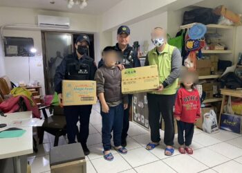 工業區警民攜手 協助弱勢家庭過好年