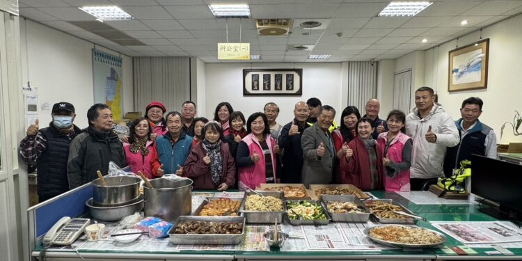 慰勞波麗士大人 工業志工媽媽佳餚款待