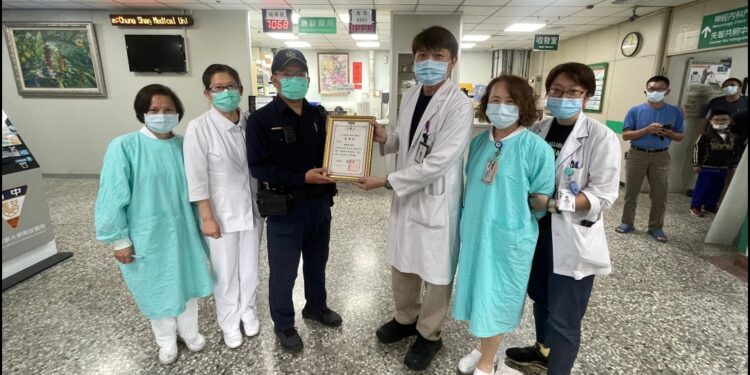 擊退急診室醉拳大師 警醫並肩演練守護醫療安全 擊退急診室醉拳大師 警醫並肩演練守護醫療安全