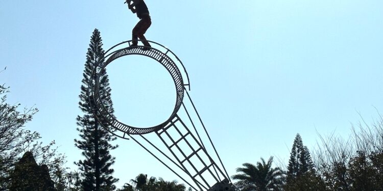 炫彩巨型泡泡球超放閃 假日限定-魔幻轉輪扭轉乾坤 桃竹鄉親回娘家 炫彩巨型泡泡球超放閃 假日限定-魔幻轉輪扭轉乾坤 桃竹鄉親回娘家