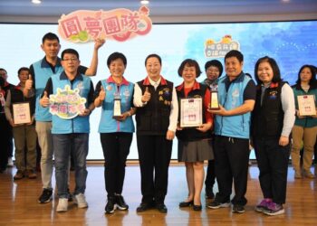 花蓮縣政府二月份升旗典禮 徐榛蔚感謝縣府同仁攜手成就永續友善宜居花蓮