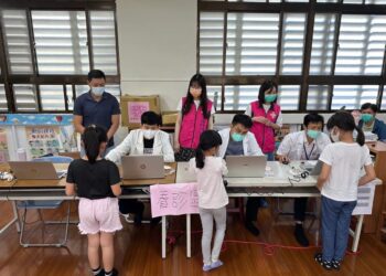 3月11日至4月12日止 醫療團隊入校接種新冠疫苗