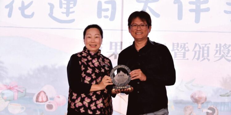 《花蓮趣第48期》「花蓮觀光」永續品牌迎向世界 春日相約「洄」家找好頻 《花蓮趣第48期》「花蓮觀光」永續品牌迎向世界 春日相約「洄」家找好頻