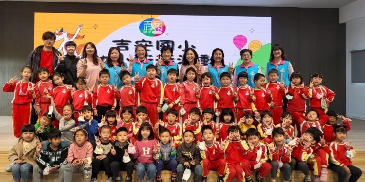 吉安鄉立幼兒園辨理銜接教育體驗 游淑貞陪大班寶貝熟悉小學作息