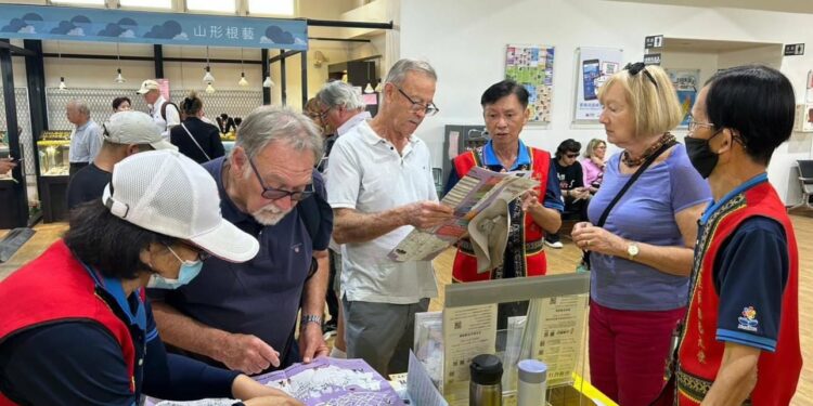 國際郵輪「威士特丹號」再度訪花 喜迎近2千名國際遊客