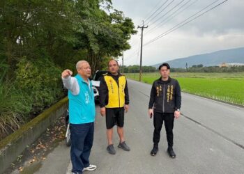 張峻議長爭取鳳林路口太陽能警示燈經費核定 路口減速宣導與太陽能警示燈雙管齊下 期有效降低事故率