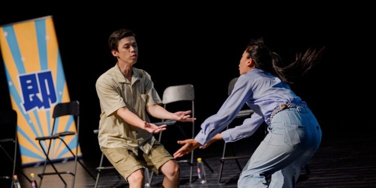 新生一號超即興情中人 精彩劇情超越八點檔 屯藝中心強檔推薦 新生一號超即興情中人 精彩劇情超越八點檔 屯藝中心強檔推薦