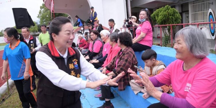 花蓮縣長徐榛蔚出席村校聯合運動大會 勉勵各界攜手打造優質教育環境 花蓮縣長徐榛蔚出席村校聯合運動大會 勉勵各界攜手打造優質教育環境