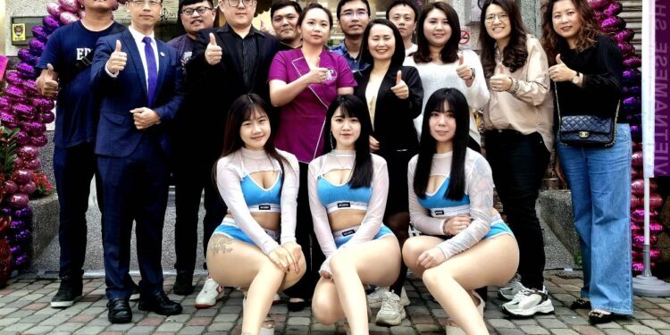 全台香燈腳百里長征瘋迷媽祖 紓壓筋絡恢復精氣神首推紫色美人越式洗頭