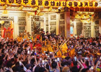 大甲媽9天8夜遶境正式登場！ 黃副市長恭迎起駕祈求台灣平順安康