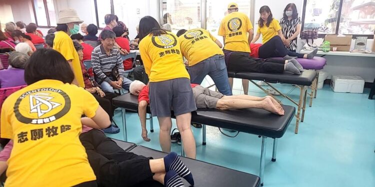 山達基志願牧師牽手花蓮鄉親 援助技能助民眾重拾希望 山達基志願牧師牽手花蓮鄉親 援助技能助民眾重拾希望