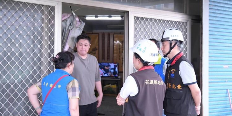 徐榛蔚視察壽豐鄉民宅災損狀況 全力協助鄉親度過難關 徐榛蔚視察壽豐鄉民宅災損狀況 全力協助鄉親度過難關