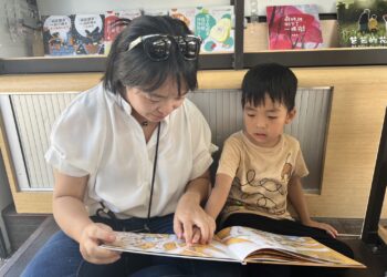 我和我的閱讀藍圖   市集超吸睛中市7部行動書車圈粉成打卡熱點