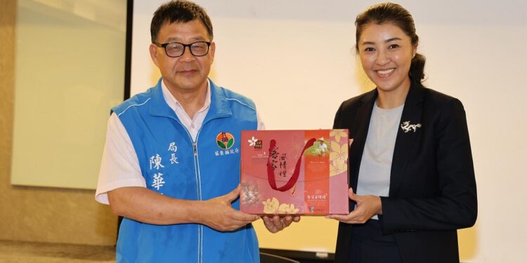 許縣長率團赴苗栗縣交流合作 縣府團隊偕縣議會學習苗栗縣環保工作執行成果 許縣長率團赴苗栗縣交流合作 縣府團隊偕縣議會學習苗栗縣環保工作執行成果