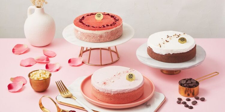 起士公爵 英國唐寧茶TWININGS聯手推出母親節限定款花漾胭脂莓果輕乳酪蛋糕  獻給媽咪最溫柔的優雅滋味