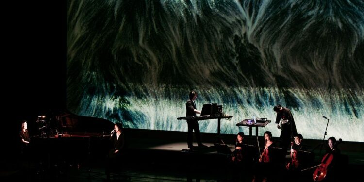 Live Concert ╳ 純淨雷射光  December Nite尋找AI時代的人類溫度