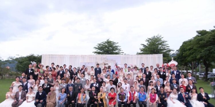 113花蓮縣春季集團結婚 開啟幸福之鑰飛揚未來 徐榛蔚為新人獻上祝福 113花蓮縣春季集團結婚 開啟幸福之鑰飛揚未來 徐榛蔚為新人獻上祝福