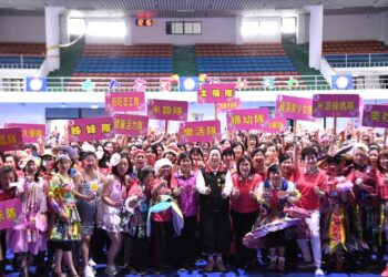 2024婦幼嘉年華「女力花蓮◇健康活力」活動 徐榛蔚到場與婦女姊妹同樂
