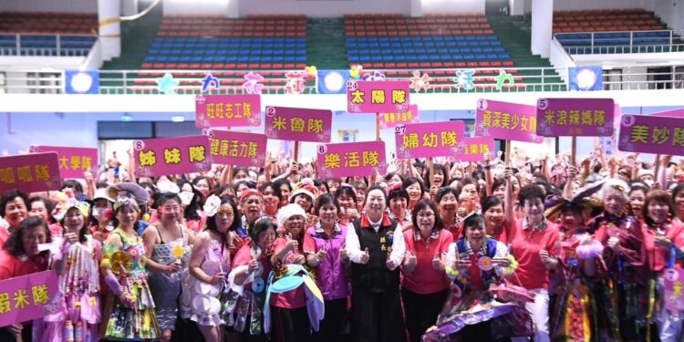 2024婦幼嘉年華「女力花蓮◇健康活力」活動 徐榛蔚到場與婦女姊妹同樂 2024婦幼嘉年華「女力花蓮◇健康活力」活動 徐榛蔚到場與婦女姊妹同樂