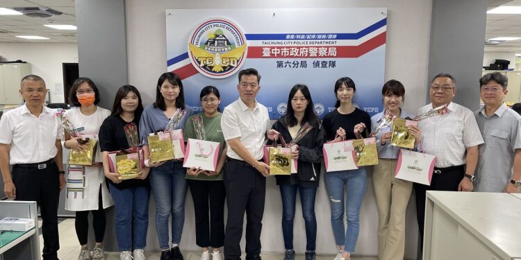 中市警六歡慶母親節 感謝警察媽媽無私奉獻