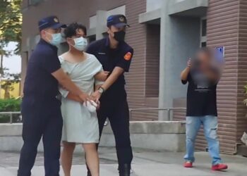 中捷隨機持刀傷人 中警火速逮捕送辦