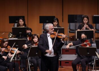 國臺交攜手水藍與霍內克  絕無僅有的夢幻組合即將同臺飆藝