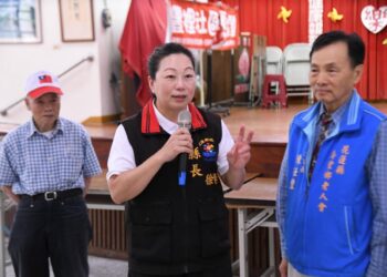 壽豐老人會辦理客家歌謠傳唱與客家美食活動 徐榛蔚親手包粽與長者同歡
