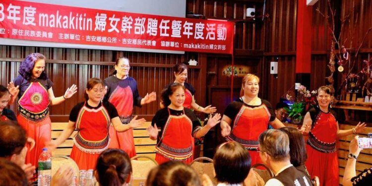 游淑貞再造原民部落女力新量能 正式聘任71位部落婦女幹部承擔服務 游淑貞再造原民部落女力新量能 正式聘任71位部落婦女幹部承擔服務