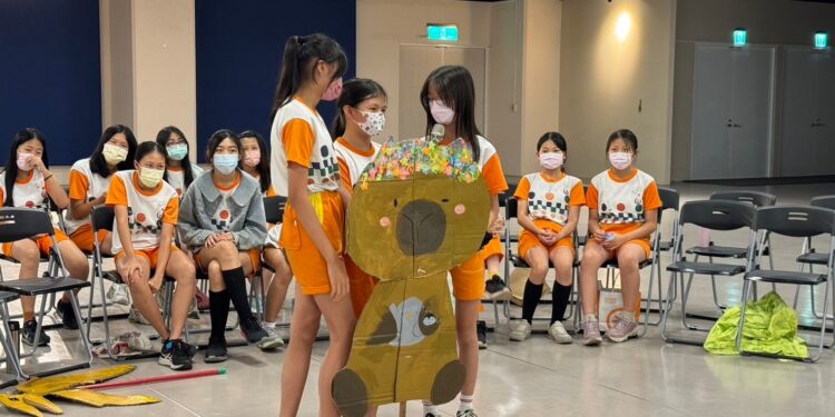 用藝術守護環境 中市纖博館邀印尼藝術家與學童創意交流 用藝術守護環境 中市纖博館邀印尼藝術家與學童創意交流