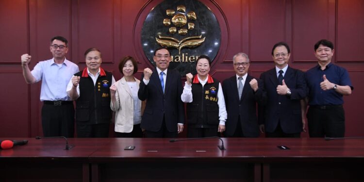 花蓮縣長徐榛蔚會見法務部長蔡清祥 雙方力邀國人來花蓮旅遊