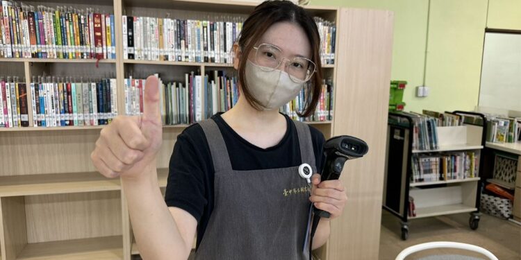 Room Tour你家書房   中市圖家家有個小書房徵件6月開跑