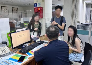 來臺第一天錯失良「機」 警獻這計港靚女展笑顏