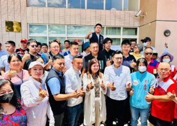 副院長江啟臣會勘頭汴坑溪整治 溪河床整平為河濱公園