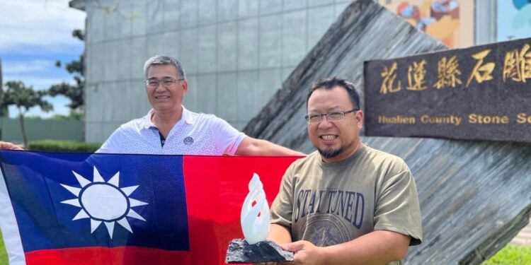 石在真厲害 花蓮石雕家揚名北歐芬蘭