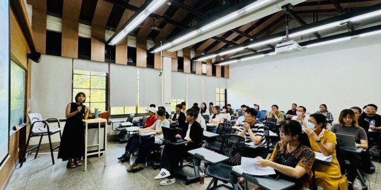 臺中文學獎徵件最後倒數 知名作家加持,傳授寫作密技 臺中文學獎徵件最後倒數 知名作家加持,傳授寫作密技