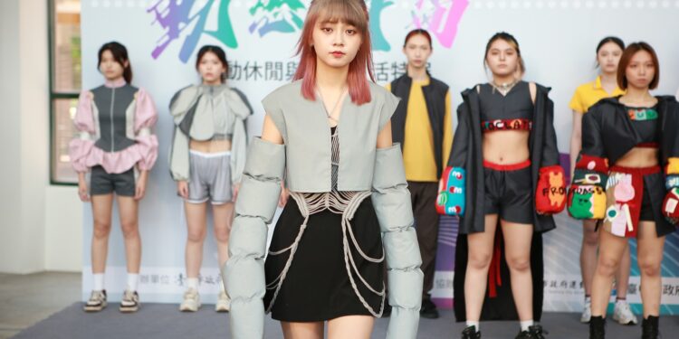 迎接奧運潮牌大集合 中市纖維館動感時尚特展 秀運動休閒美學 迎接奧運潮牌大集合 中市纖維館動感時尚特展 秀運動休閒美學