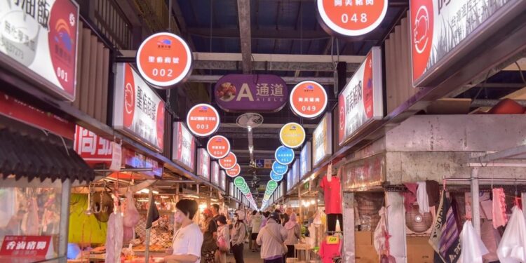 重慶市場攤招大換新 連三天發放購物券與民眾同慶