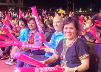 2024夏戀嘉年華第五夜 徐榛蔚與數萬歌迷嗨翻花蓮 眾人相約明日相信花蓮依然美好之夜見