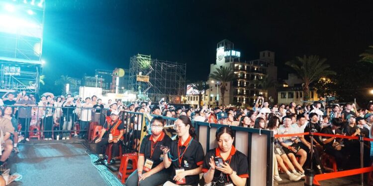 2024花蓮夏戀嘉年華演唱會首夜 獨立樂團打頭陣熱鬧開唱 2024花蓮夏戀嘉年華演唱會首夜 獨立樂團打頭陣熱鬧開唱