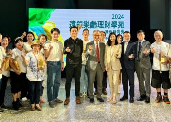 2024遠東商銀綠色時尚秀 樂齡客戶綻放自信光彩