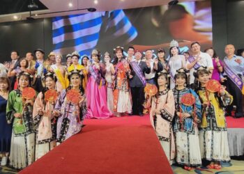 中華全球百業文創祈福拼經濟 2024華人之光十位傑出企業家享榮耀