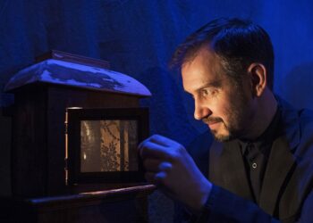 你家也有怕黑的小孩嗎？  快快一起來歌劇院看夜燈