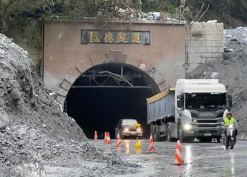 台9線蘇花公路全線搶通》和仁至崇德路段今(7/30)日17時開放通行後 進行夜間封路
