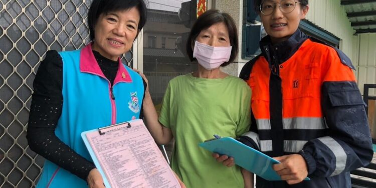 吉安火警疑災後復電線路引燃 游淑貞偕張德奇走入農戶關懷 吉安火警疑災後復電線路引燃 游淑貞偕張德奇走入農戶關懷