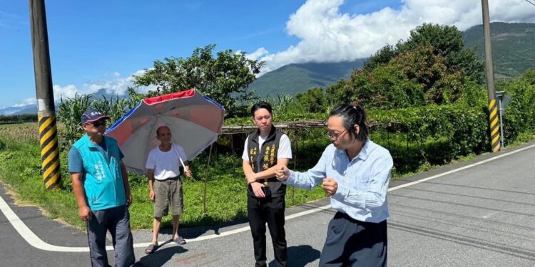 張峻議長爭取鳳林北林里太陽能路口道路警示標誌完工里長感謝 當地居民有感 張峻議長爭取鳳林北林里太陽能路口道路警示標誌完工里長感謝 當地居民有感