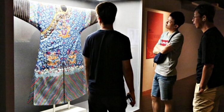 暑假慢慢逛 故宮南北院8月延長開放至晚間6時 暑假慢慢逛 故宮南北院8月延長開放至晚間6時