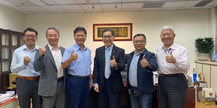 林憶君委員團隊拜訪台鐵公司,表達支持,尋求花蓮鐵道文化經濟新發展 林憶君委員團隊拜訪台鐵公司,表達支持,尋求花蓮鐵道文化經濟新發展