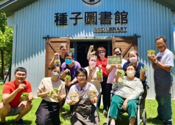 知卡宣戲水活動開始囉》花蓮縣政府辦理知卡宣食農體驗超有趣 彩繪松蘿雲、童玩竹蜻蜓 等你來玩