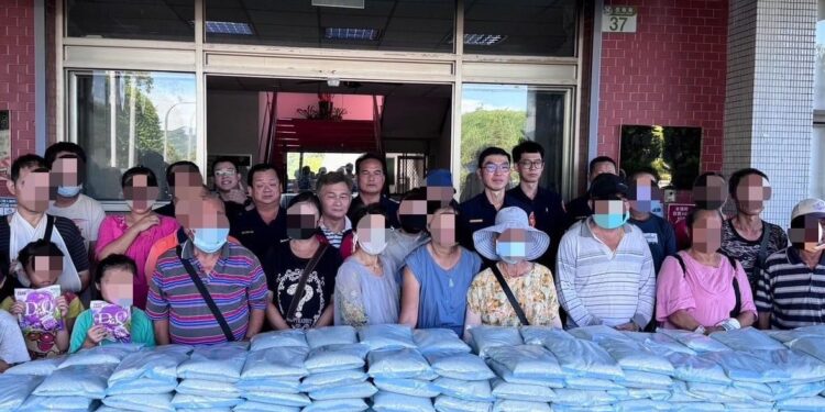 立委傅崐萁及花蓮有機農業協會共同捐贈白米 助315戶弱勢家庭 立委傅崐萁及花蓮有機農業協會共同捐贈白米 助315戶弱勢家庭