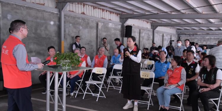 縣政府接獲醫院、鄉親陳情缺水 建請經濟部研擬良策 改善供水穩定及水質 縣政府接獲醫院、鄉親陳情缺水 建請經濟部研擬良策 改善供水穩定及水質